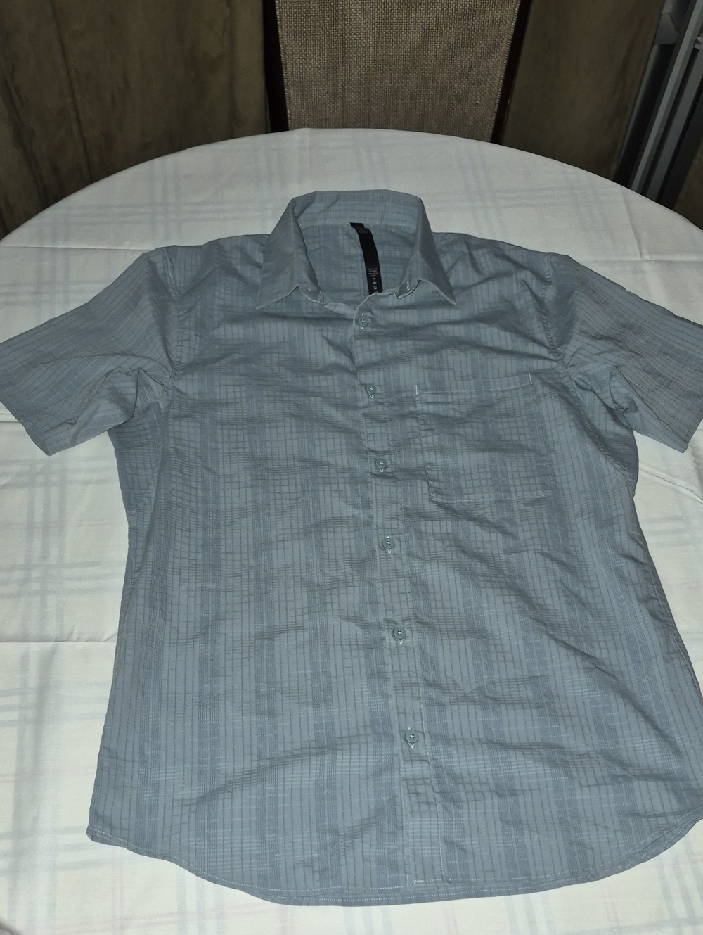 Lululemon Short Sleeve Button Up Shirt Zip Pocket Size L Large.